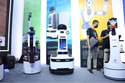 云端机器人亮相2020中国移动全球合作伙伴大会 达闼科技引领5G新物种变革，探索外卖递送服务新未来
